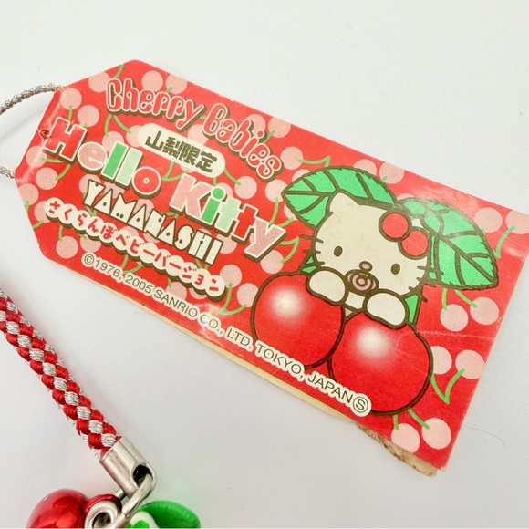 Hello Kitty Cherry Baby Gotochi Japan Netsuke Fruits vintage 2005 keychain Strap - Picture 3 of 4